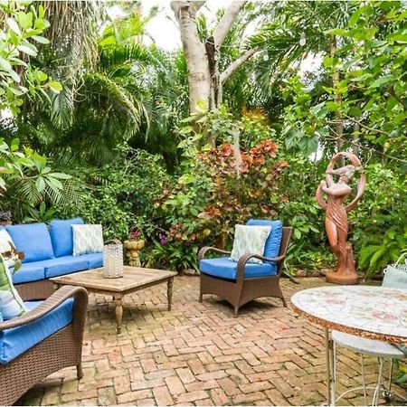 Chateau Gardens Hotel Lake Worth Beach Exterior foto